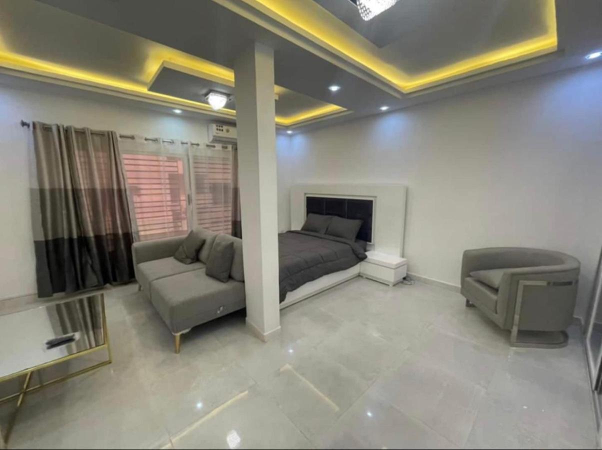 Appartement Luxe Idealement Situe A ダカール エクステリア 写真